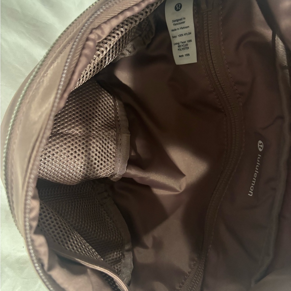 Lululemon City Adventurer Belt Bag 2.5L Crossbody Mauve Brand New With Tags - Picture 13 of 14